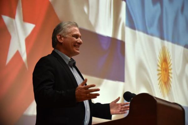 Díaz-Canel: ¡Luchemos unidos por un mundo mejor y que es posible, justo y necesario!