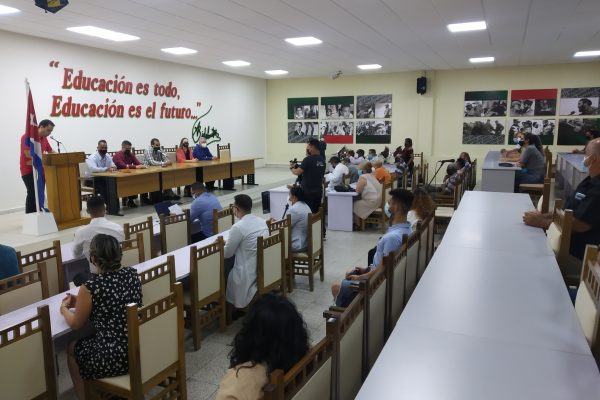ENTREGAN EN LA UNIVERSIDAD DE CIEGO DE ÁVILA “MÁXIMO GÓMEZ BÁEZ” LOS PREMIOS NACIONALES DE LA ACADEMIA DE CIENCIAS DE CUBA Y A JÓVENES Y ESTUDIANTES INVESTIGADORES 2021
