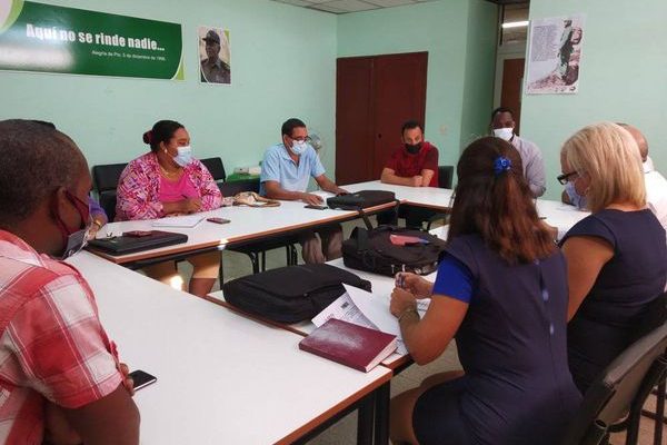 Intercambian la Empresa Cubana de Aeropuertos y Servicios Aeroportuarios ECASA y la Universidad de Ciego de Ávila