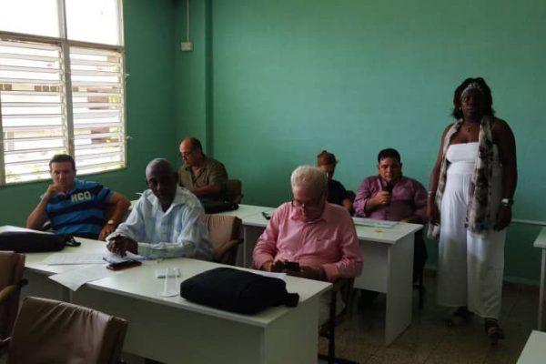 Se realizan defensas de tesis de Maestría en Dirección
